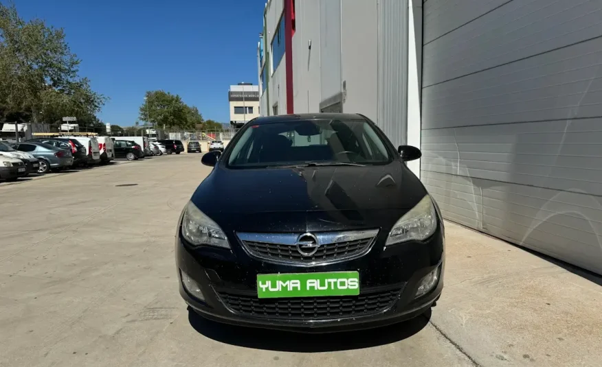 opel astra negro 2