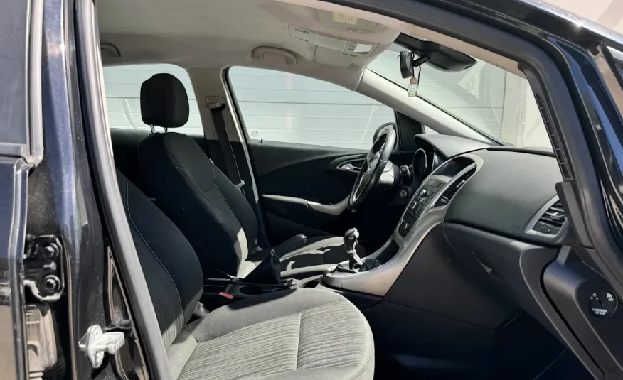opel astra negro 4